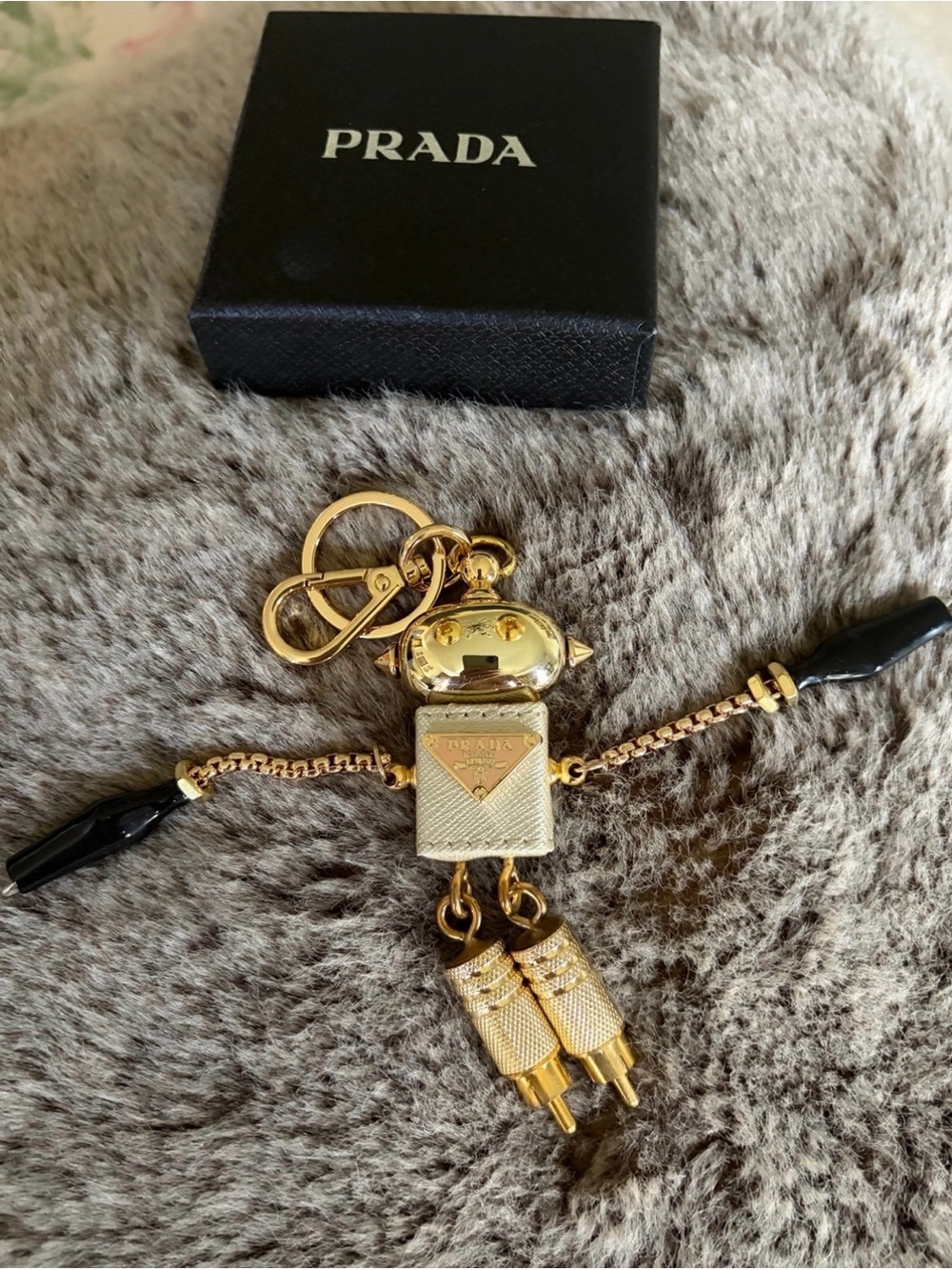 PRADA Saffiano Robot  Charm Platin - Picture 2 of 6